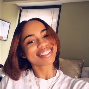 Meet your Posher, Jasmine